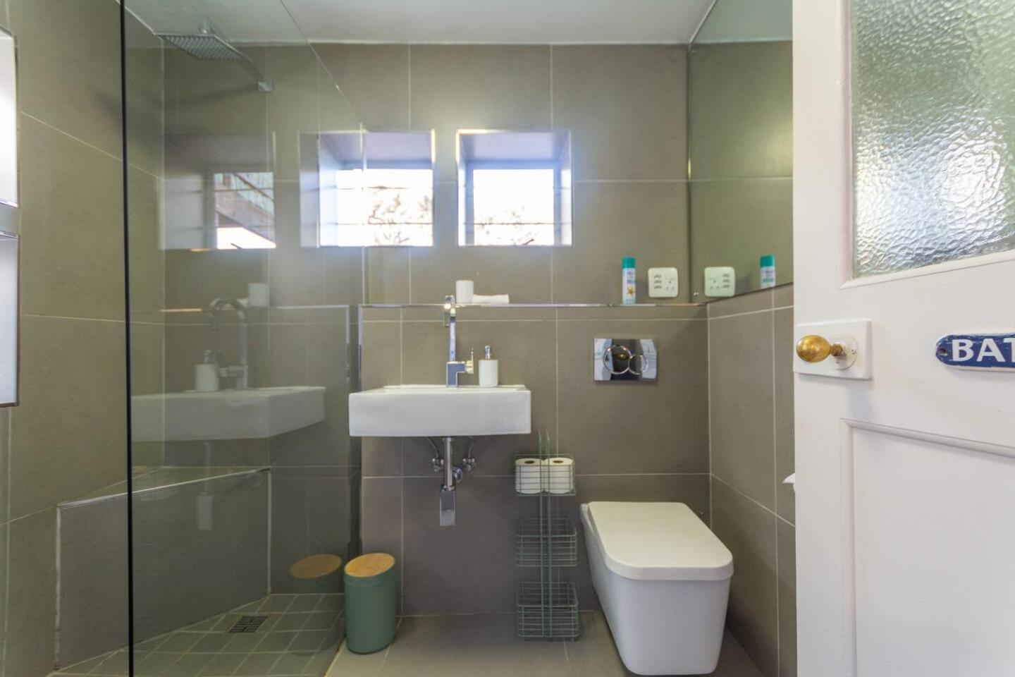 Ley Pool Cottage By Open Home St James المظهر الخارجي الصورة